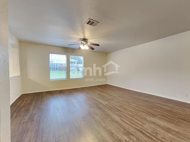 142 Blue Juniper — Photo 6