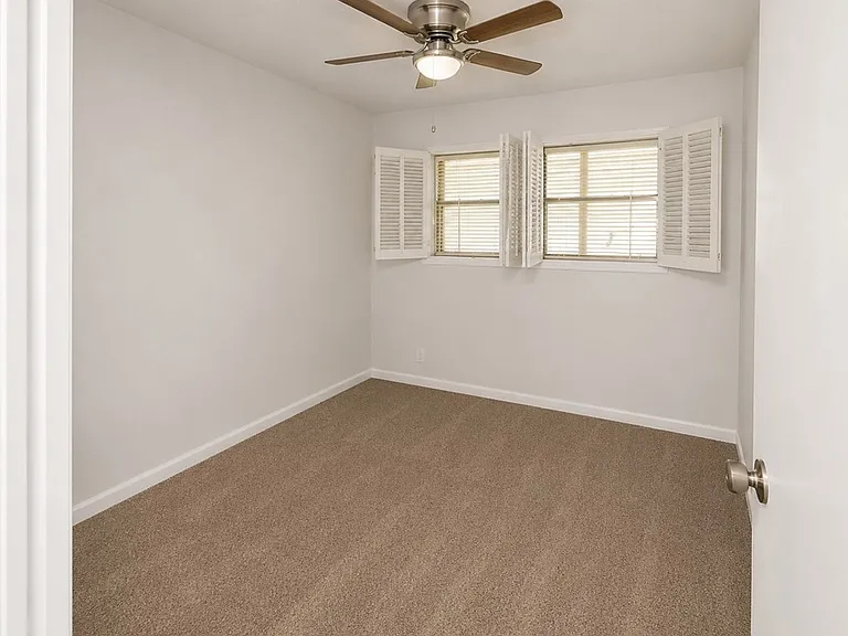 4114 Cork Dr — Photo 4