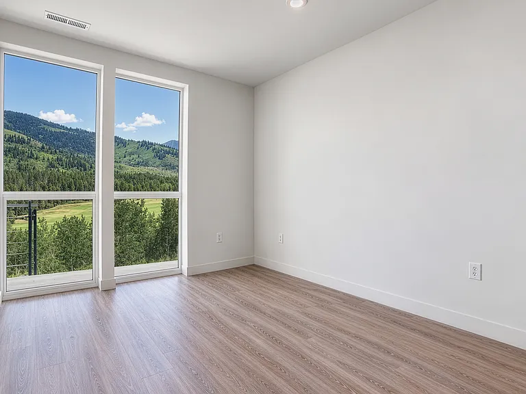 Skyview Residences — Photo 3