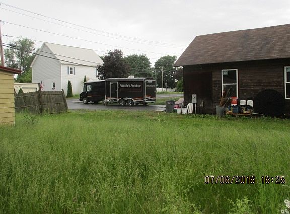 4th image of 35 Halfmoon Cir