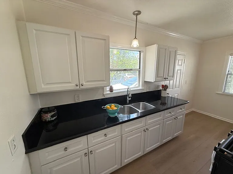 760 Elmira St #8 — Photo 11