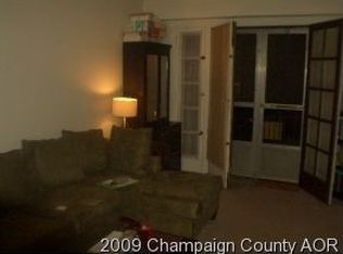 305 N Prairie St APT 4, Champaign, IL 61820