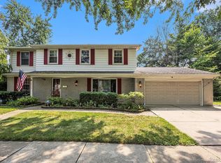 20740 Marter Rd, Grosse Pointe Woods, MI 48236