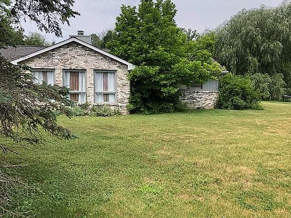 3rd image of 1626 N Denise Ave