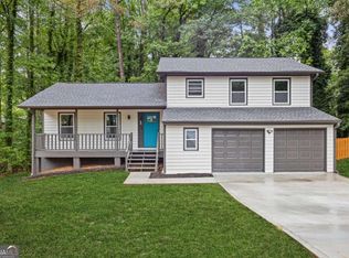 798 Brownlee Ln, Lawrenceville, GA 30044