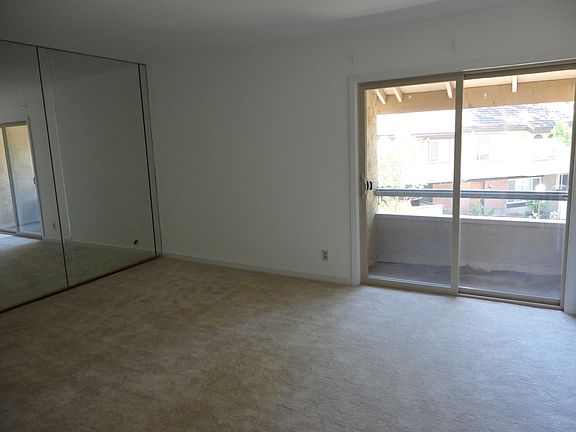 5th image of 2326 Toiyabe Way