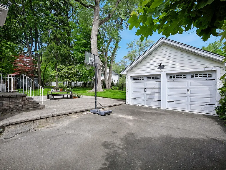 155 Sunset Ln — Photo 36