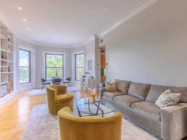 33 Bay State Rd APT 3, Boston, MA 02215