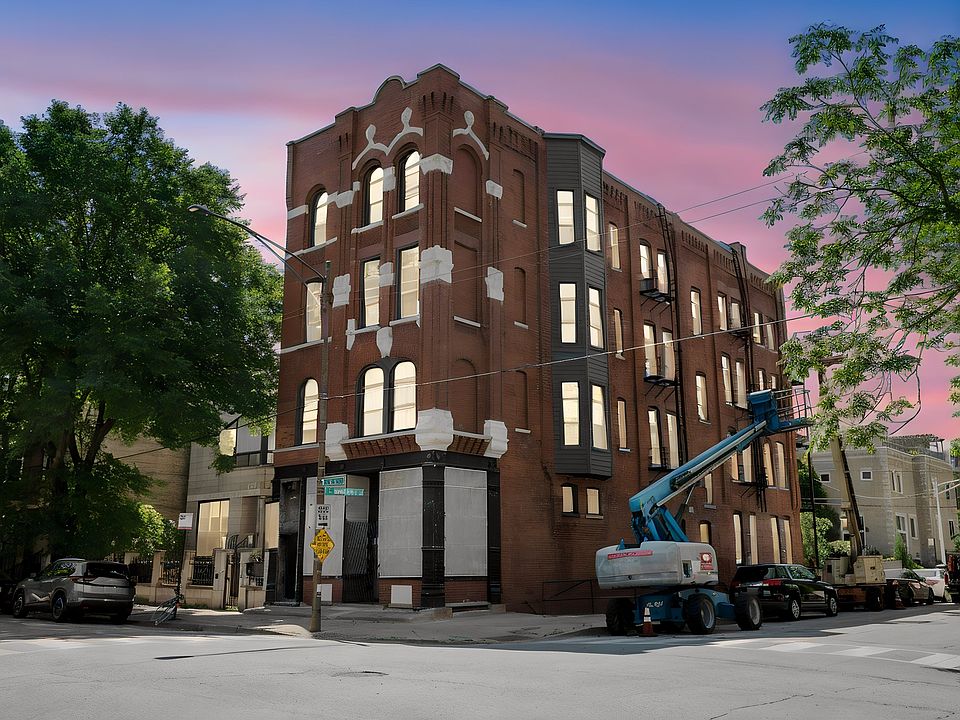 1st image of 1481 W Erie St APT 4R