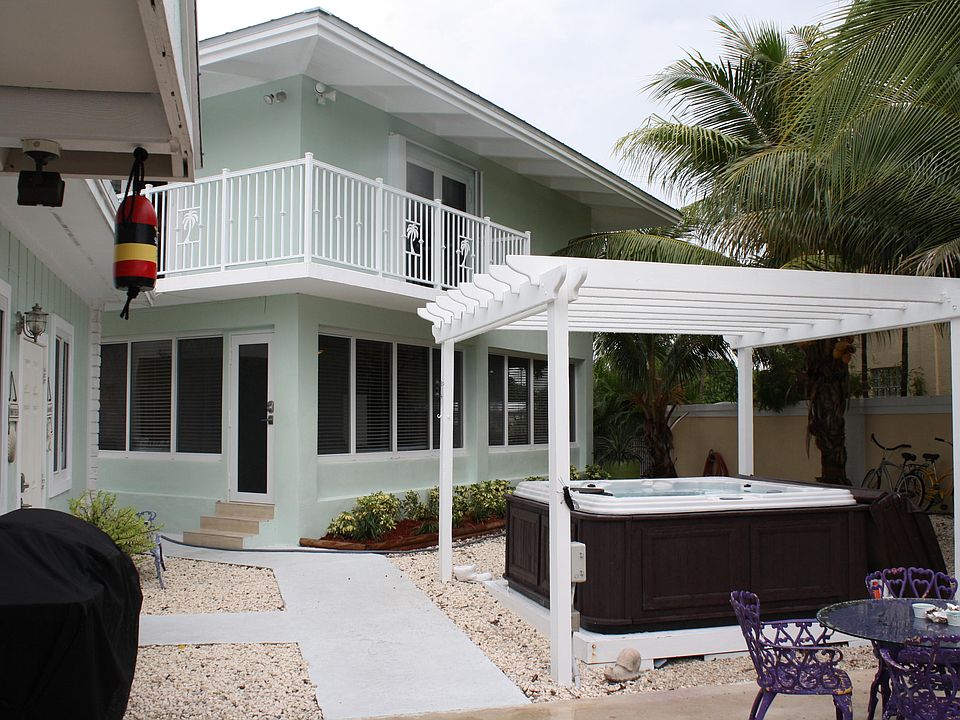 1st image of 344 Airport Dr S