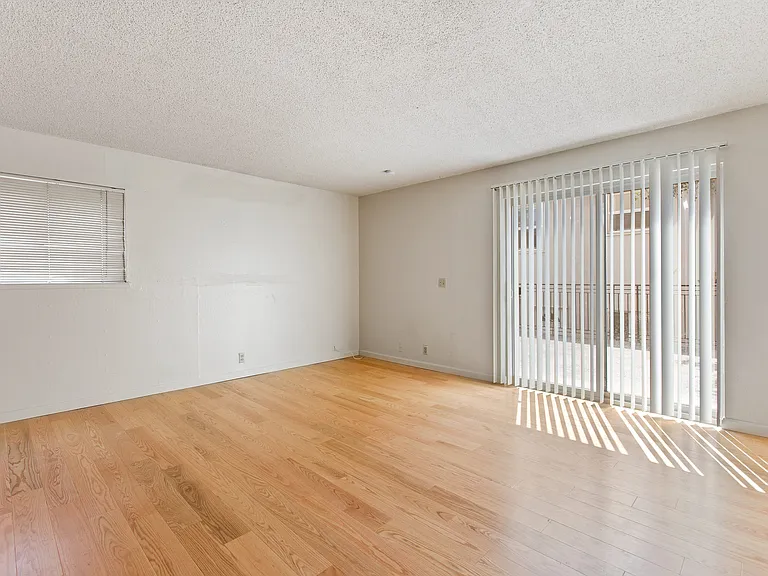 2606 Benvenue Ave — Photo 11