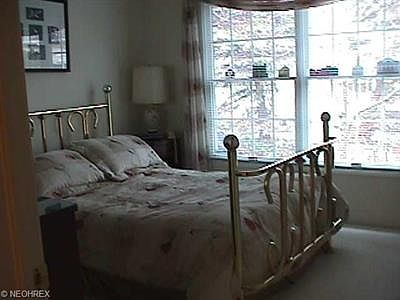4th image of 401 Bounty Way