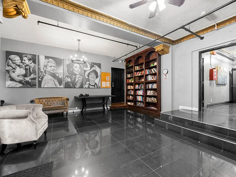 1516 N Hobart Blvd — Photo 15