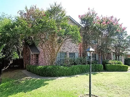 831 Ash Grove Ln Photo 1
