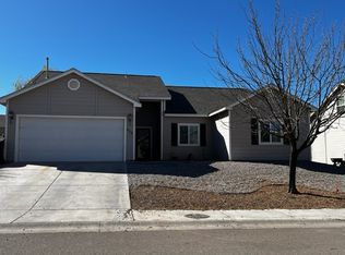 252 Burnage Ln, Alamogordo, NM 88310