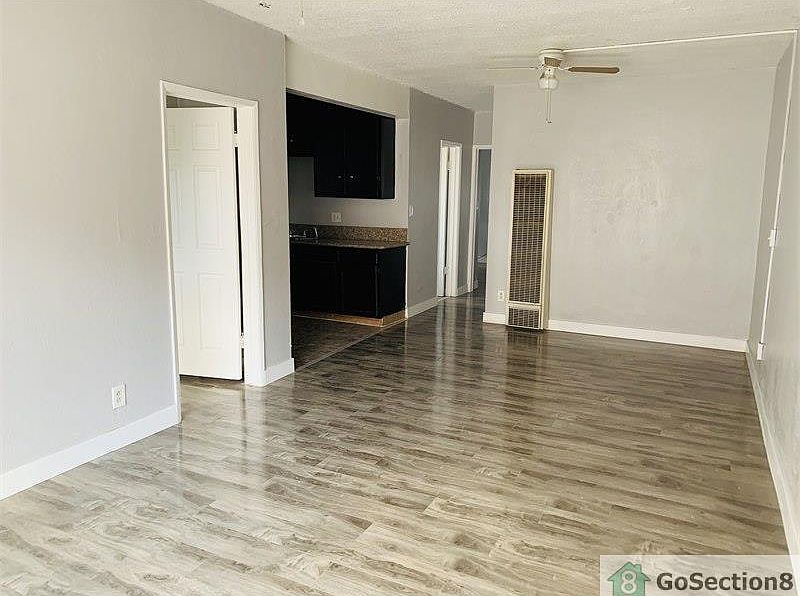 1st image of 723 W 82nd St APT 11