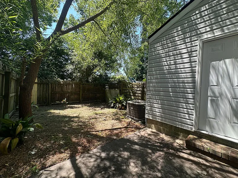 606 Myrtlewood Cir — Photo 19