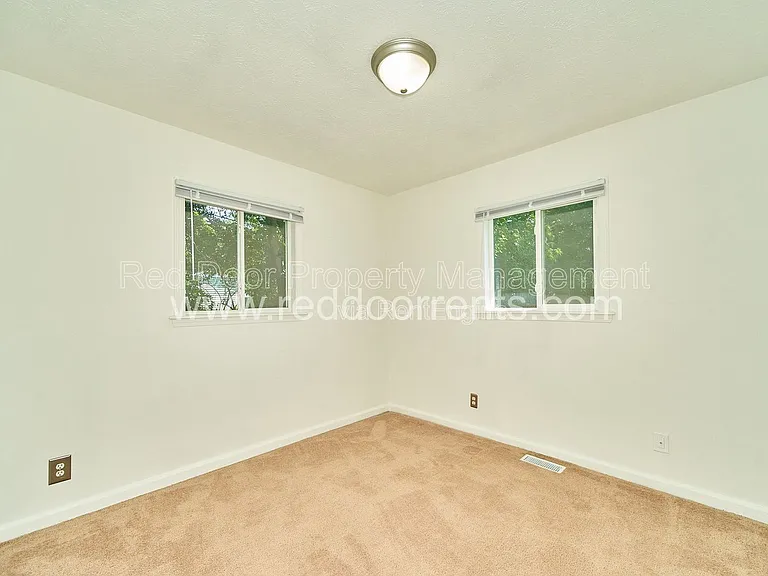 5422 Greenfield Ave — Photo 15