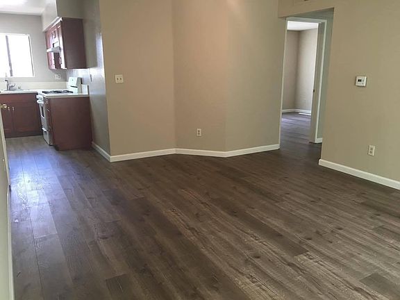 2nd image of 1915 Vassar St APT 209