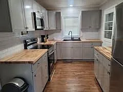 405 E 14th St — Photo 2