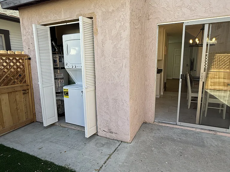 4532 Oregon St — Photo 24