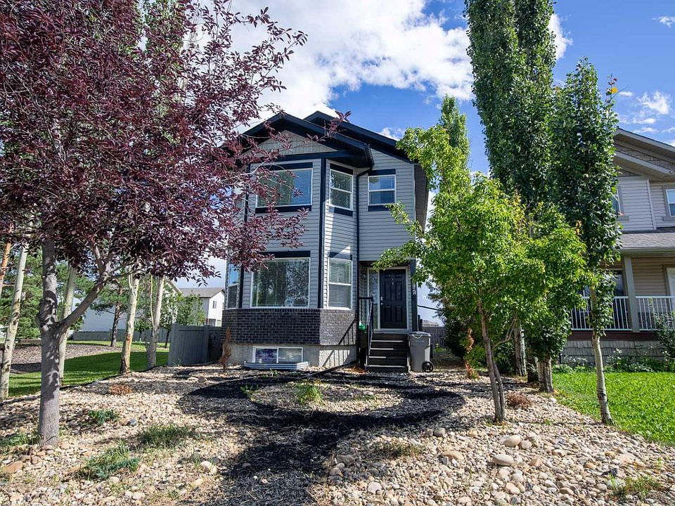 1st image of 213 Pinnacle Dr