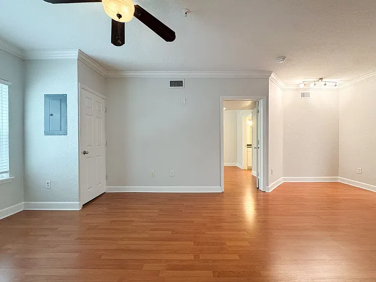 202 E South St #3044 — Photo 8