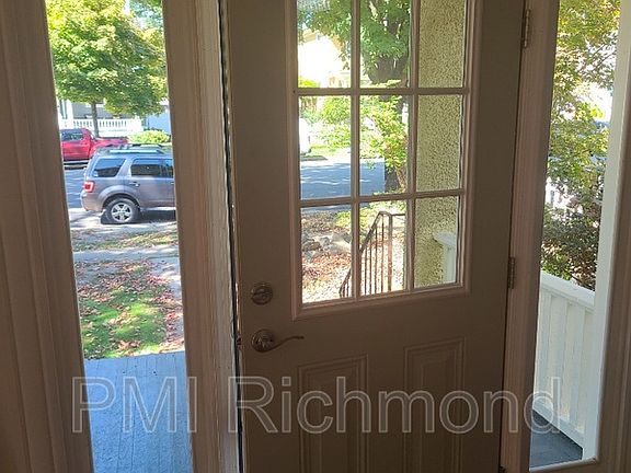 2nd image of 3219 1st Ave