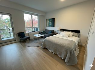 2450 Garden Dr #407, Vancouver, BC V5N 4Y6