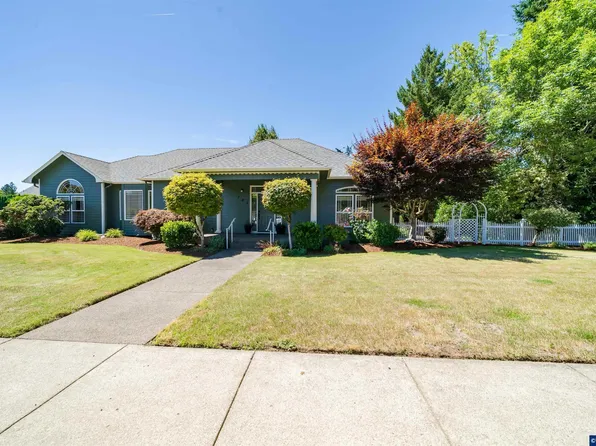 785 N 15th Ave, Stayton, OR 97383