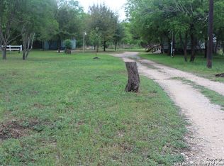 5754 Labus Rd, Elmendorf, TX 78112