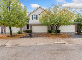 2471 Stone Gate Rd, Algonquin, IL 60102