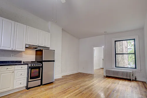 304 W 30th St #19 Photo 1