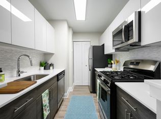 11 Shore Rd APT 2D, Somers Point, NJ 08244