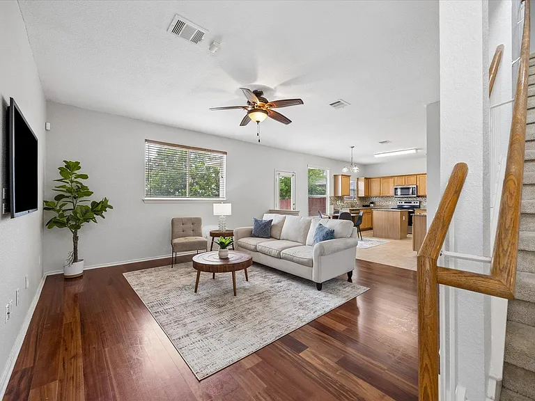13504 Richard Nixon St — Photo 3