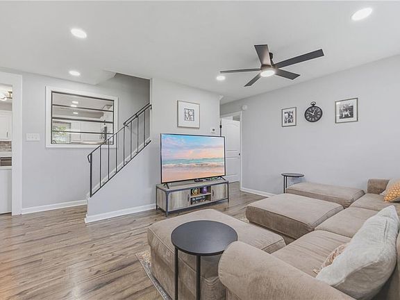 4th image of 4313 Glen Willow Ct