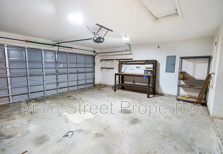 8932 Abbington Dr — Photo 17