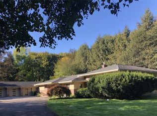 277 Esplanade Dr, Rochester, NY 14610