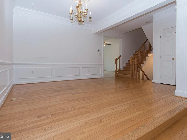 13559 Flowerfield Dr — Photo 3