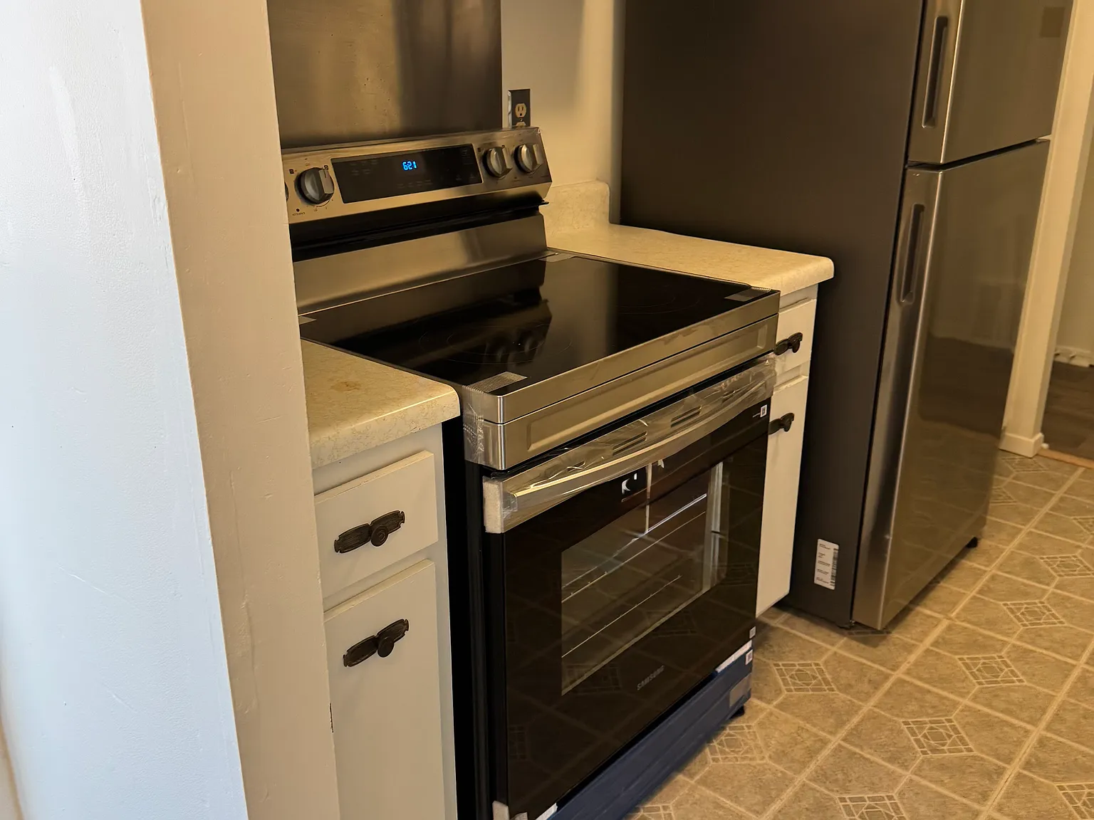 2 bed, 987 sqft, $1,295 — Photo 2