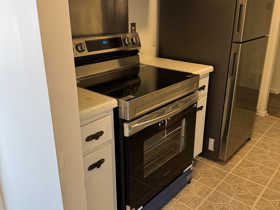 2nd image of 2800 Clarke Rd #2