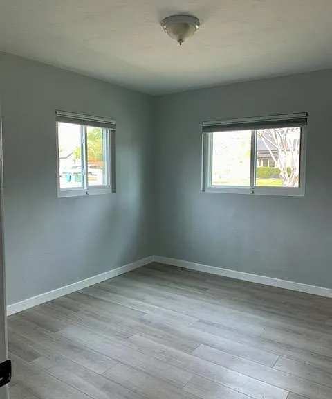 Bedroom #2 (master) with mirrored 2'x5' closet and view of Camelback Mtn out the window