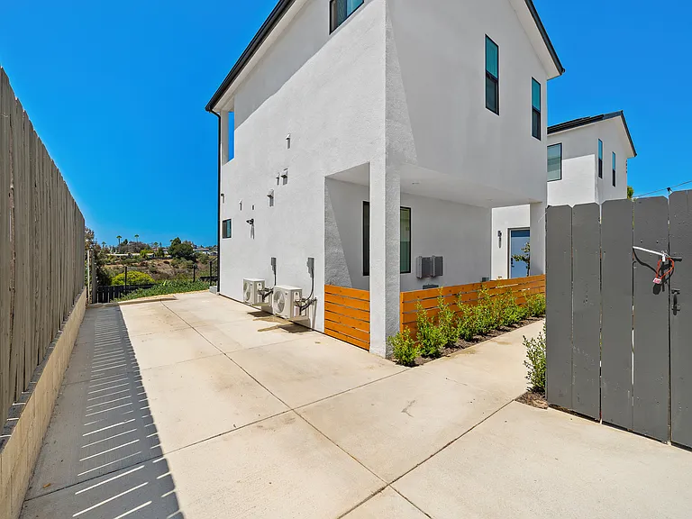 2872 Preece St #2 — Photo 20