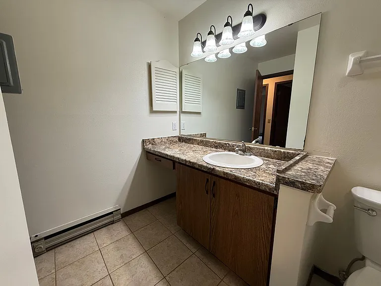 High Point Commons Apartments — Photo 21