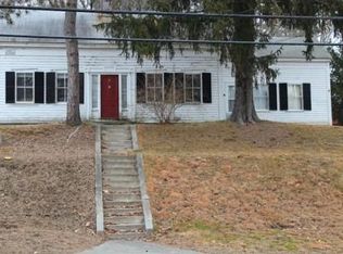 5 W Main St, Upton, MA 01568