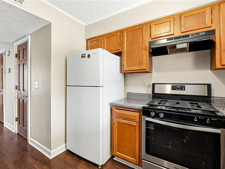 6148 Winfield Ct — Photo 9