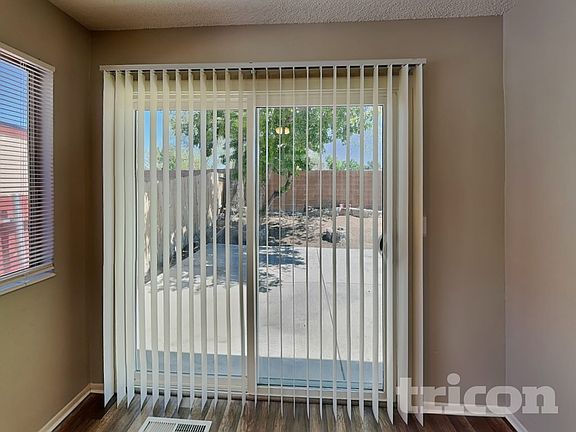 4th image of 2020 Burnside Dr