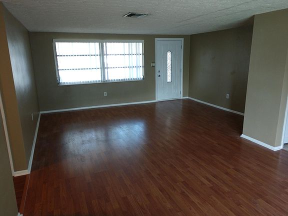 4th image of 2140 Shannon Dr