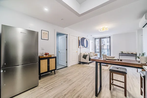 Sold by E Realty International Corp | media 15