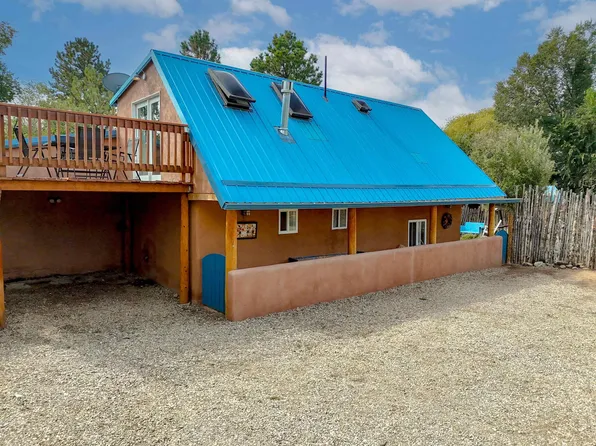 32 Valerio Road, Ranchos de Taos, NM 87557